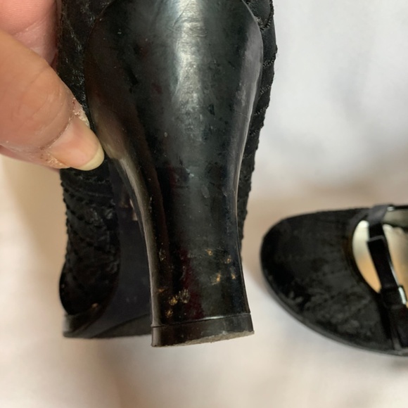 Oh So Pretty! Rampage Black Embroidered Heels! - Picture 15 of 16